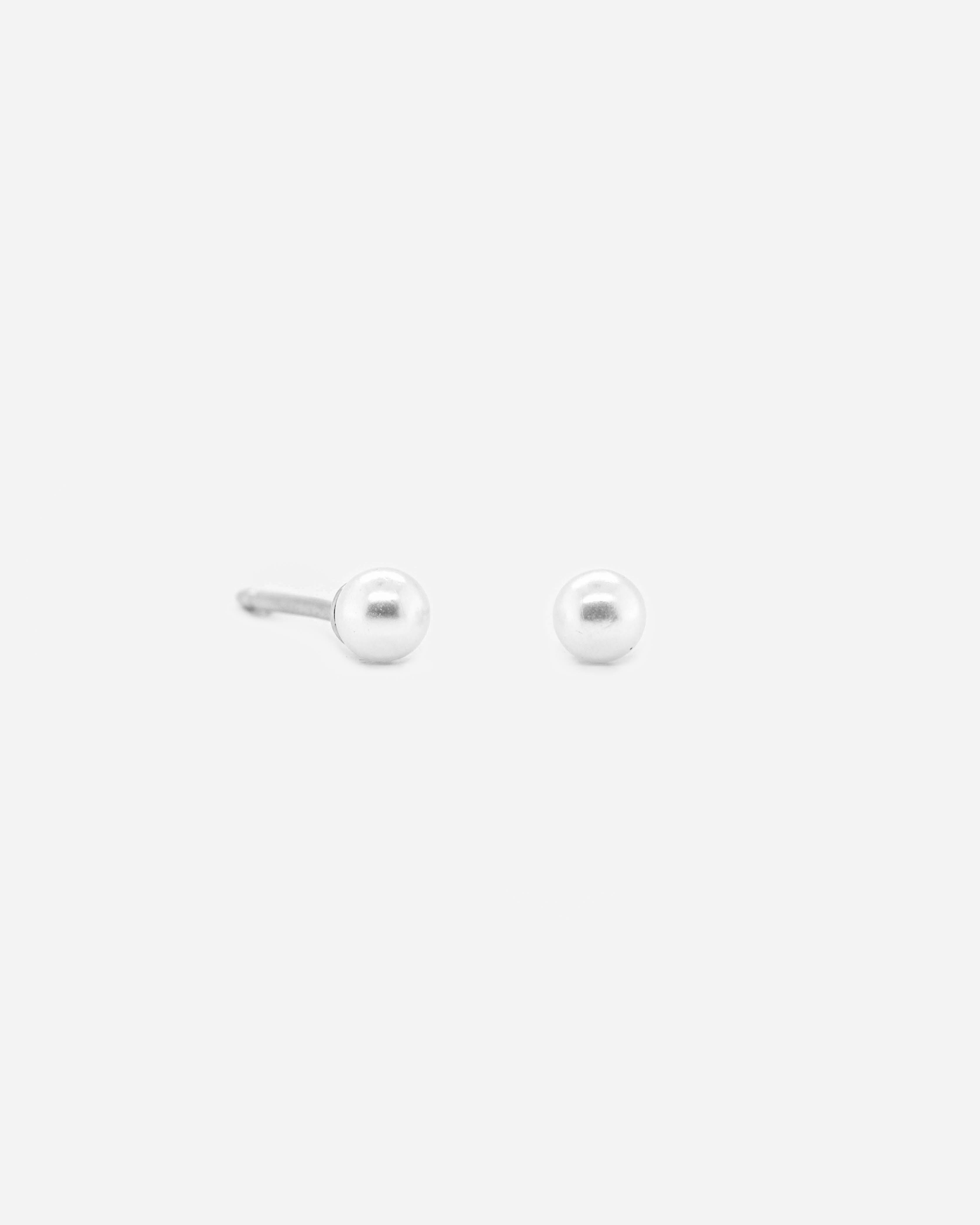 925 Silver - Pearl Studs
