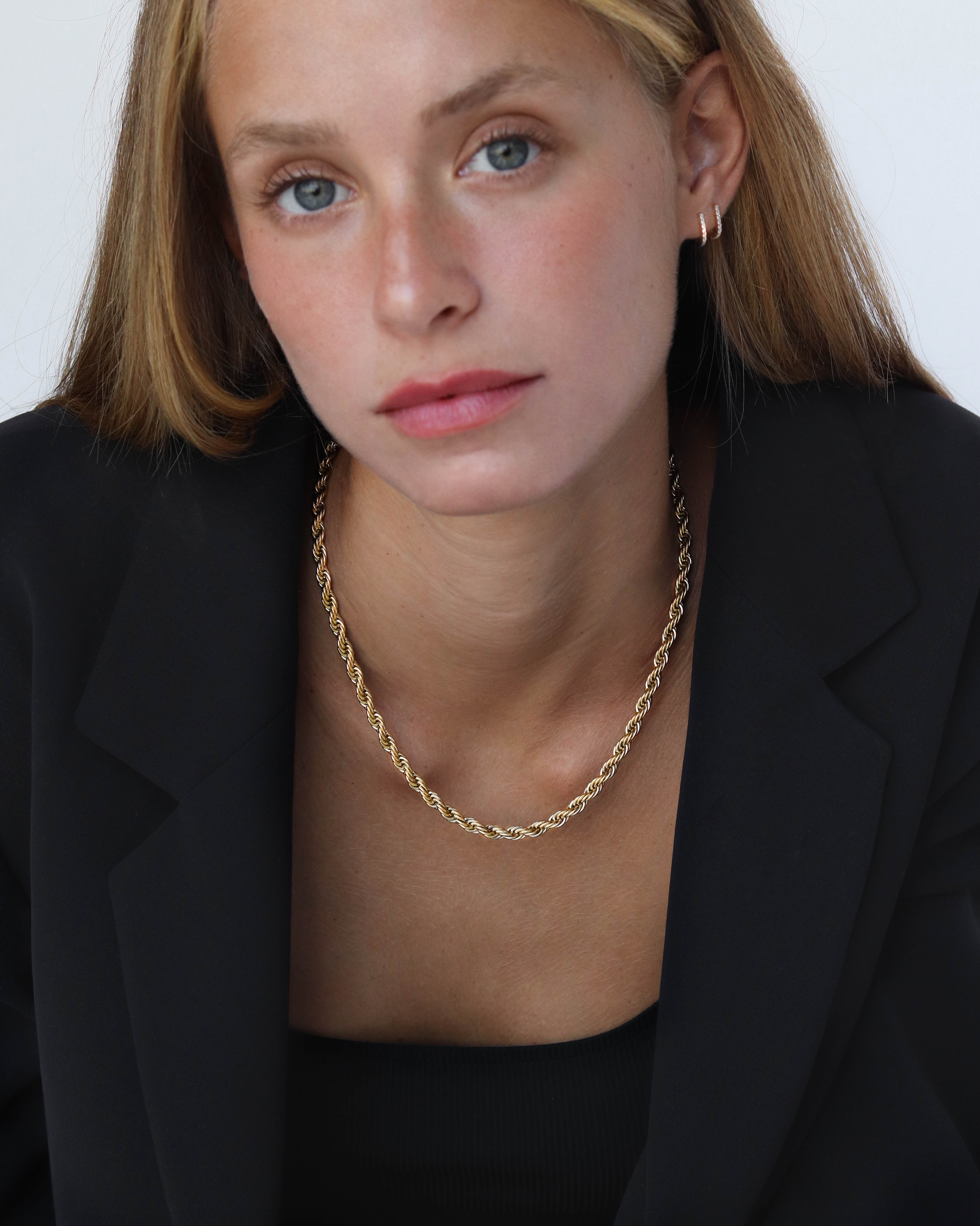 18K Twisted Chain Necklace