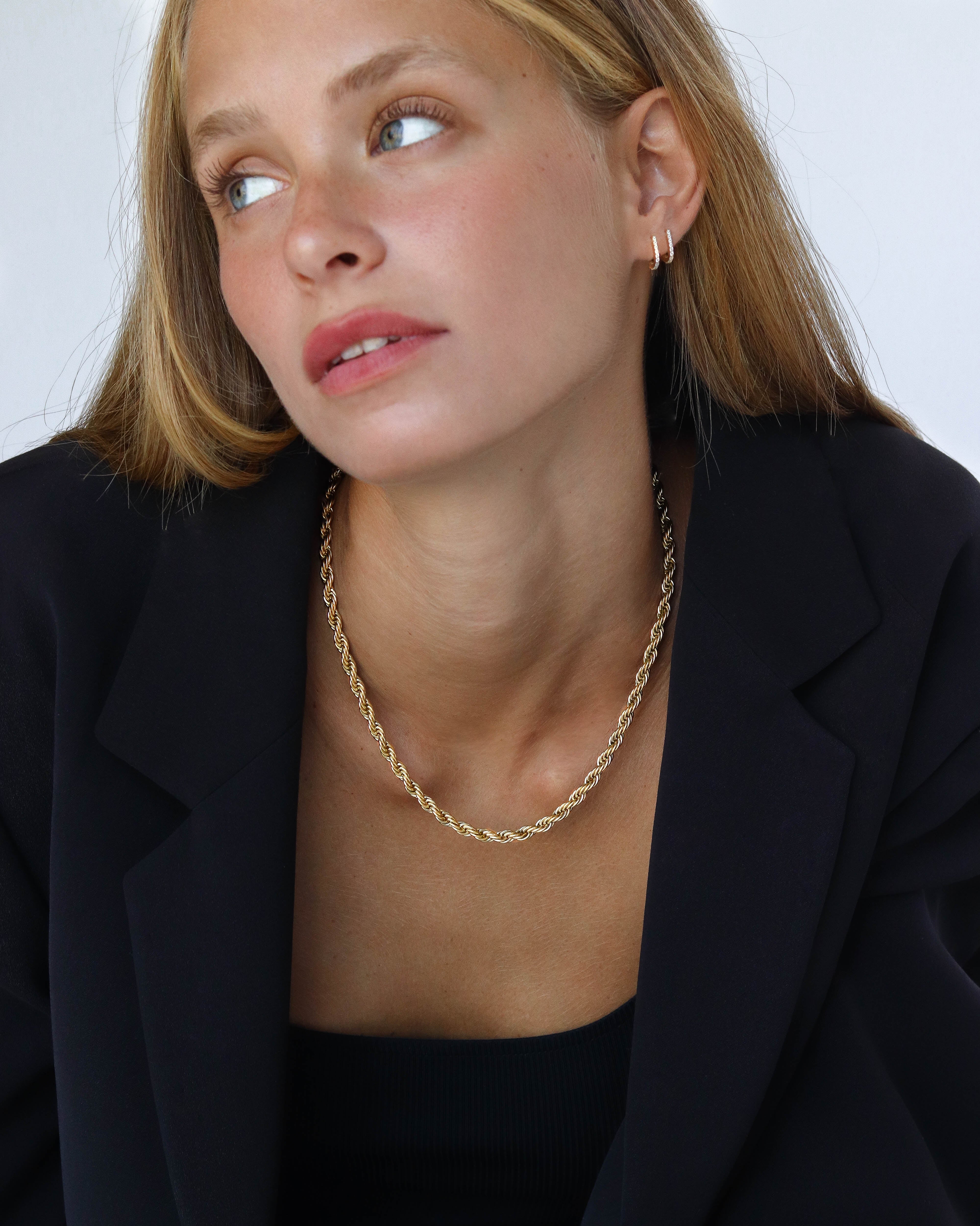 18K Twisted Chain Necklace