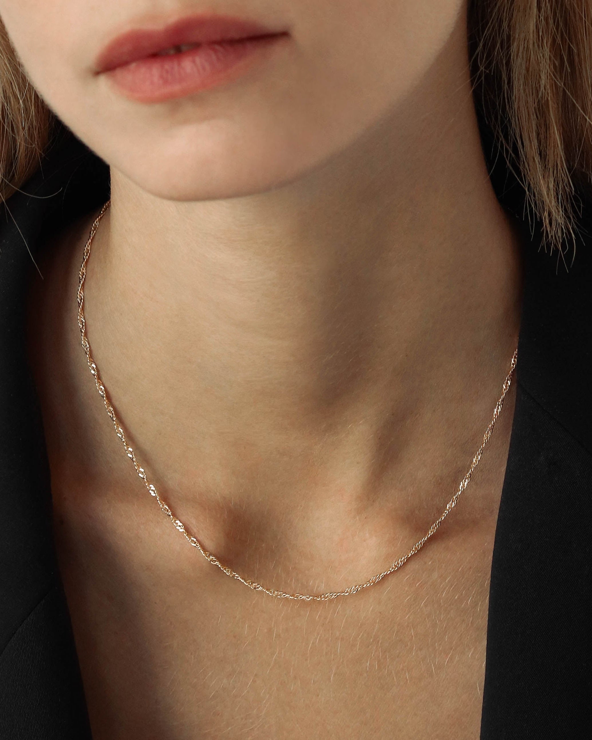 18k Twisted Chain Necklace