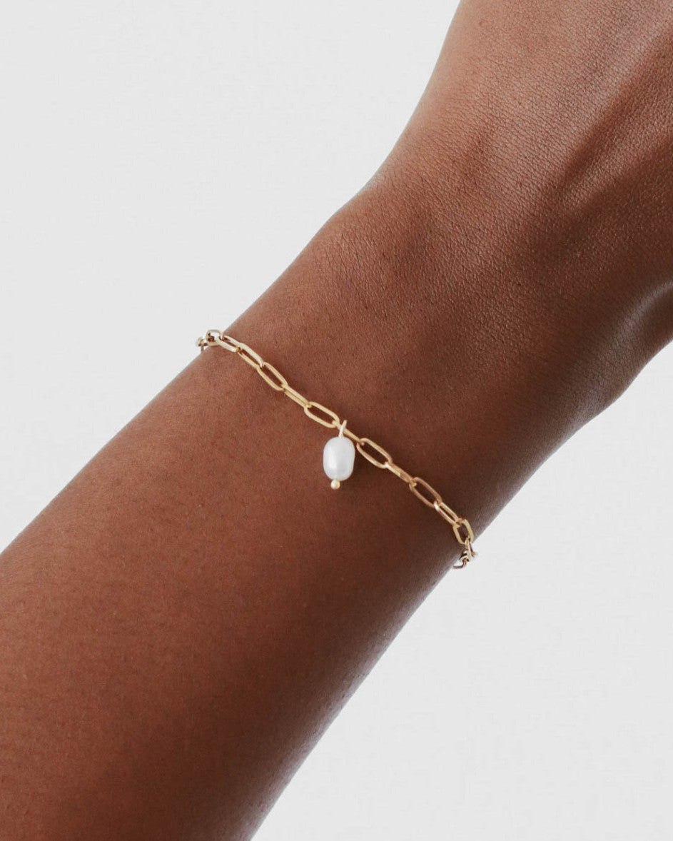 18K Pearl Bracelet