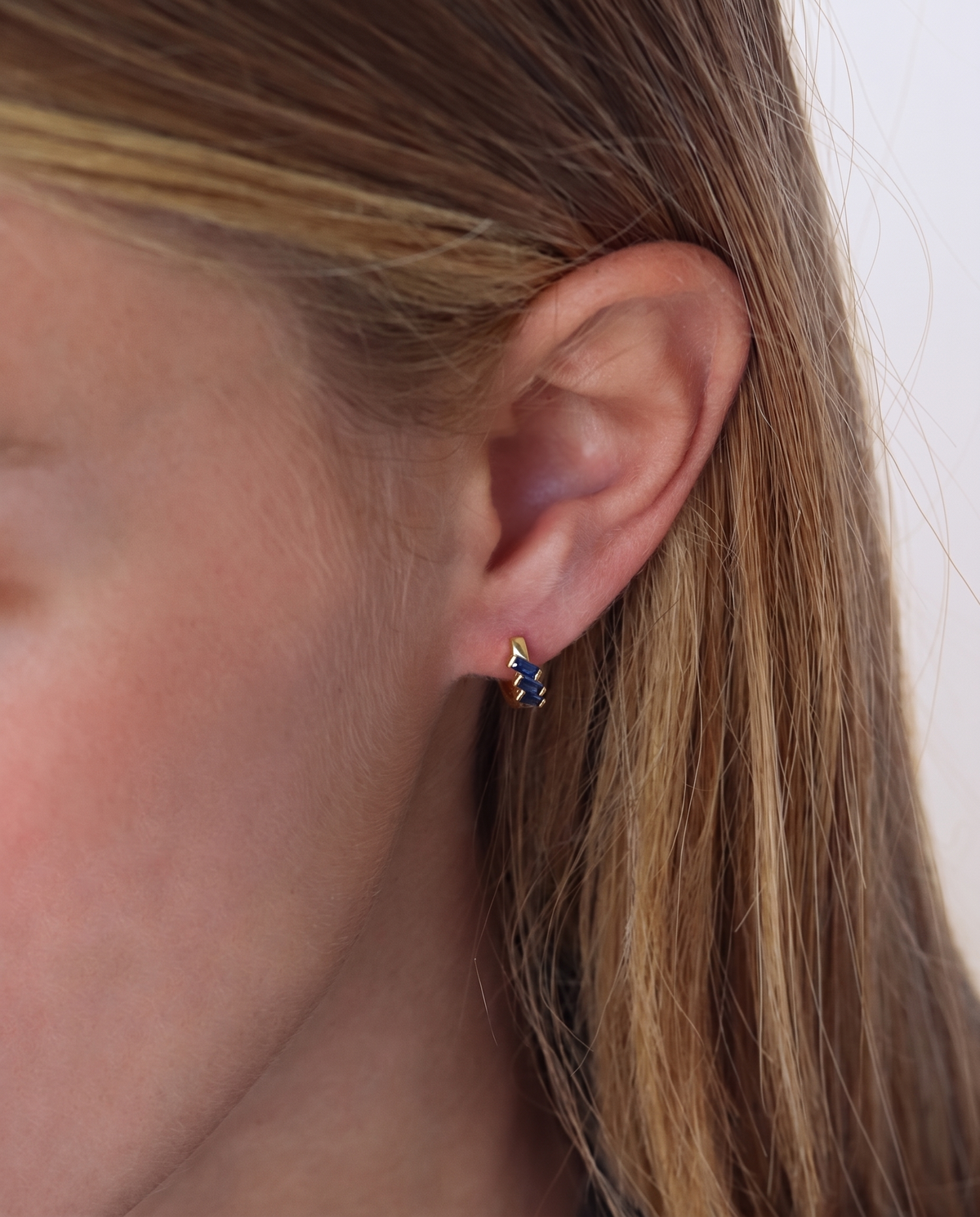 18K Monica Hoops